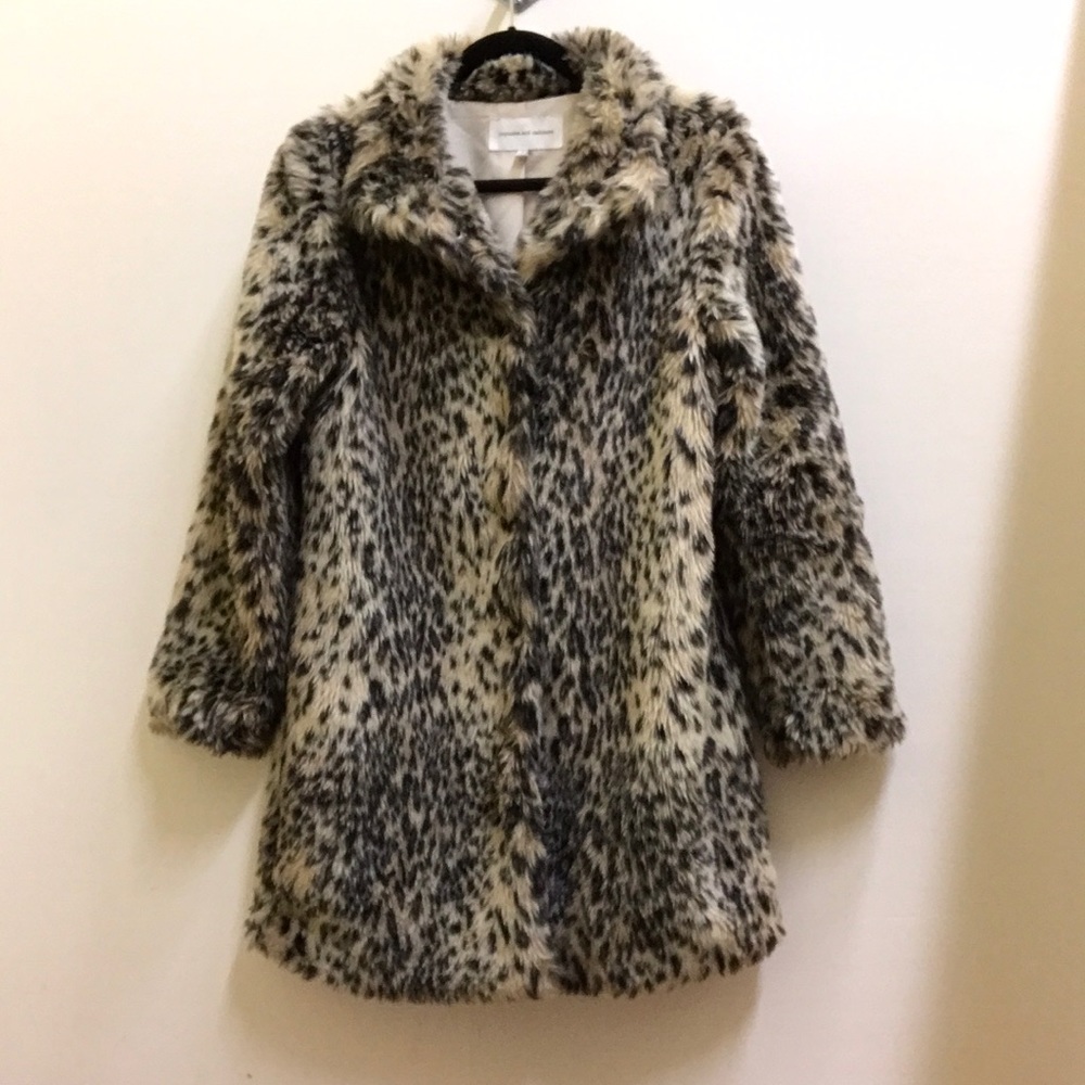 cupcakes & cashmere Faux Fur Leopard-Print Coat in Cream and Black